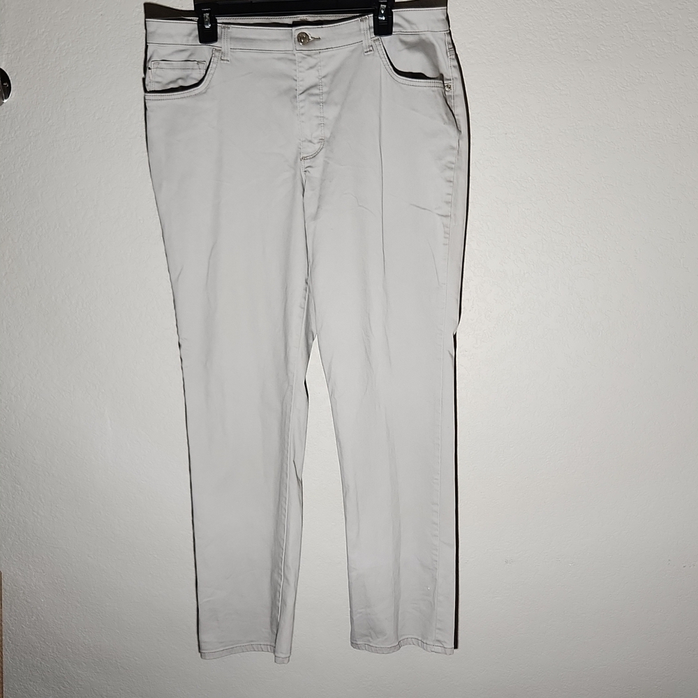 Lee Jeans Womens size 16 Long Light Gray Pants Straight Leg High Rise Relaxed